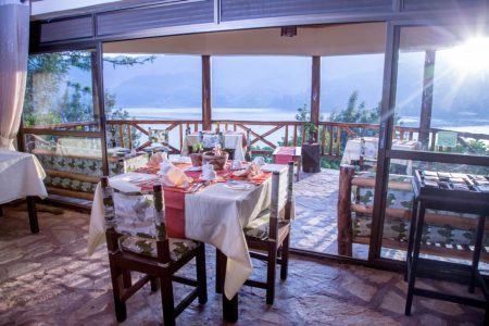 Lake Mulehe Safari Lodge dining area