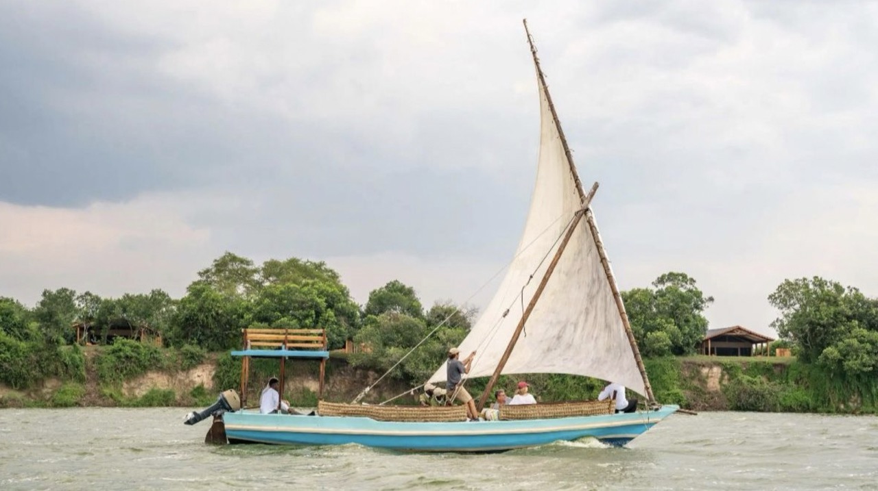 Dhow sailing on Kazinga Channel in Uganda 📸: Dhow sailing on Kazinga Channel in Uganda
